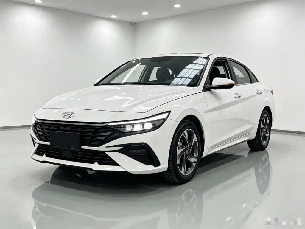 Hyundai Elantra — миниатюра 2