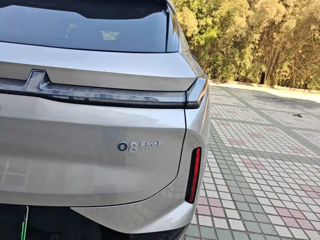 Lynk & Co 08 EM-P — миниатюра 8