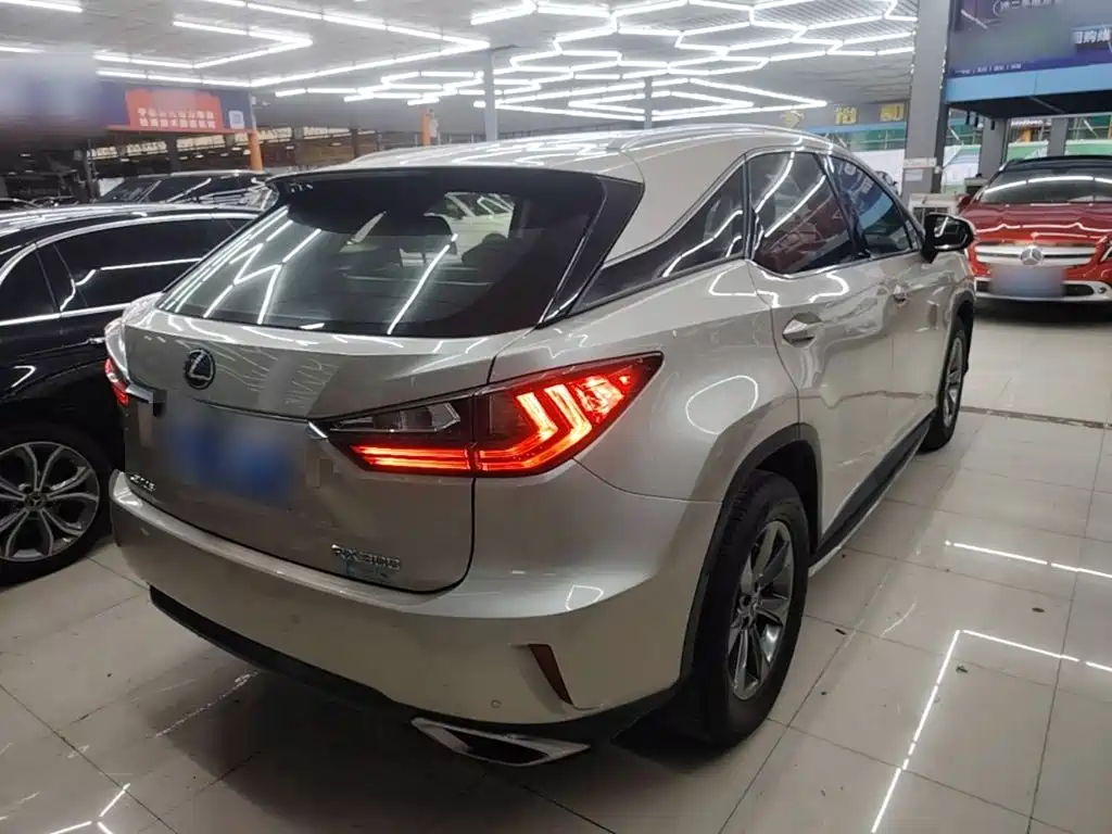 Lexus RX — миниатюра 7