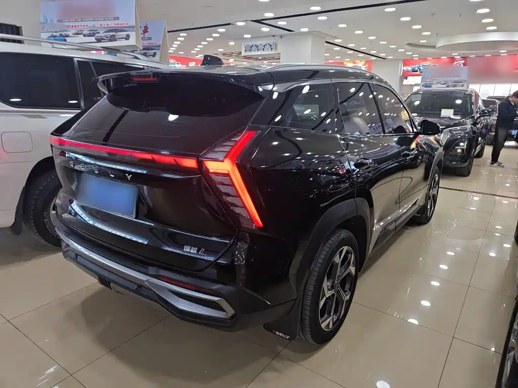Geely Boyue L — миниатюра 11
