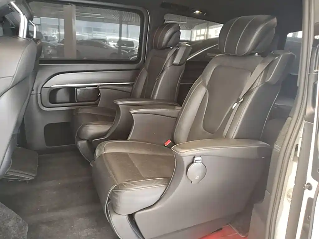 Mercedes-Benz V-Class — миниатюра 17