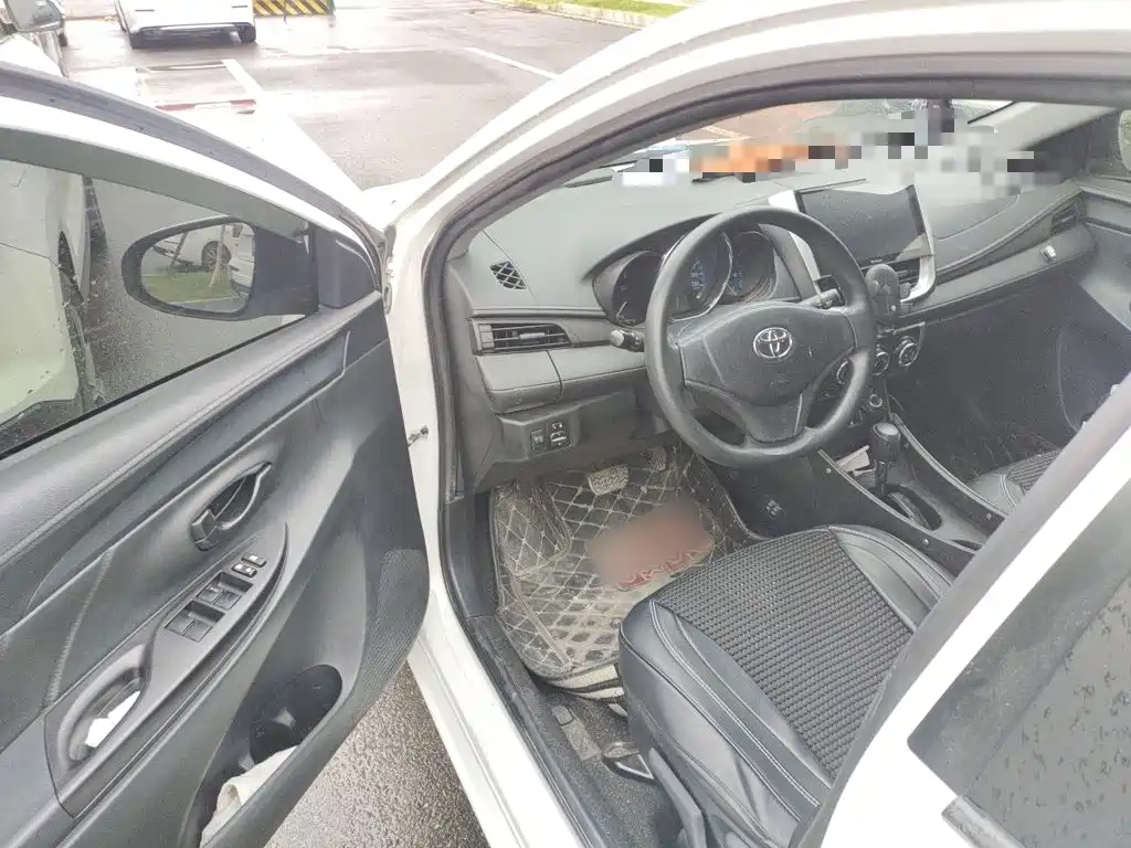 Toyota Vios FS — миниатюра 17