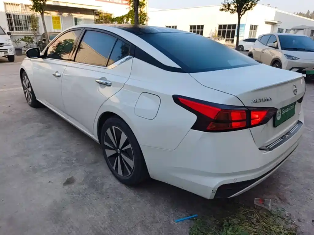 Nissan Teana — миниатюра 5