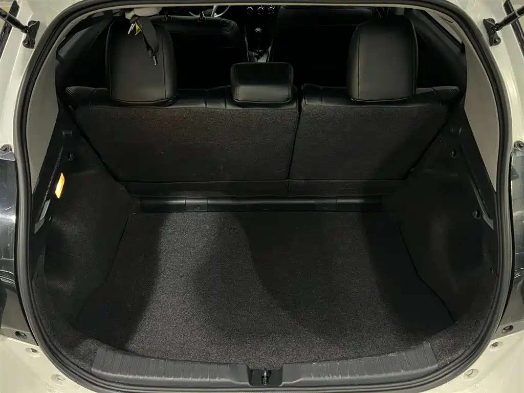 TOYOTA YARIS L ZHIXUAN