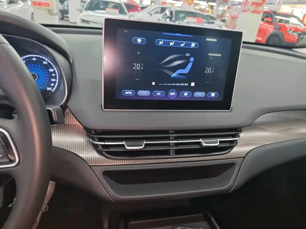 Hongqi Hongqi E-QM5 — миниатюра 13