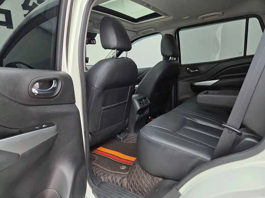 Nissan Terra — миниатюра 11