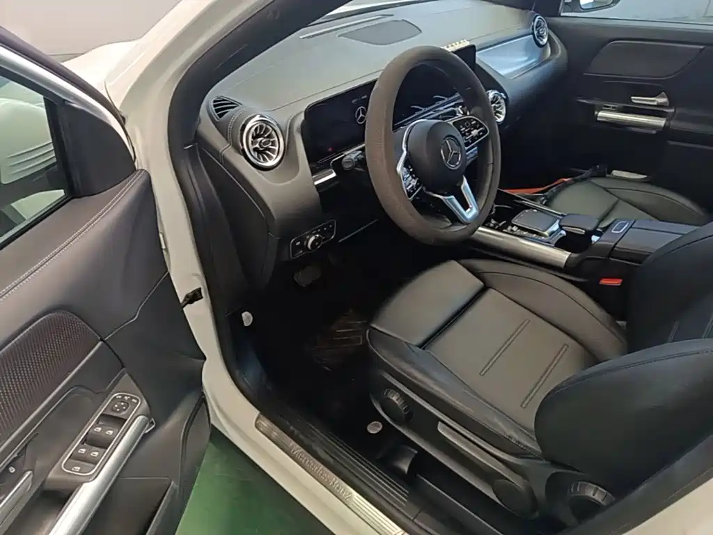 Mercedes-Benz GLA — миниатюра 16