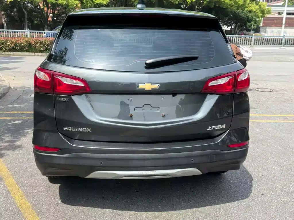 Chevrolet Equinox — миниатюра 8