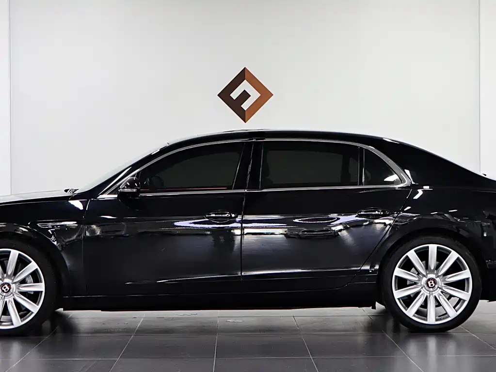 Bentley Flying Spur — миниатюра 7