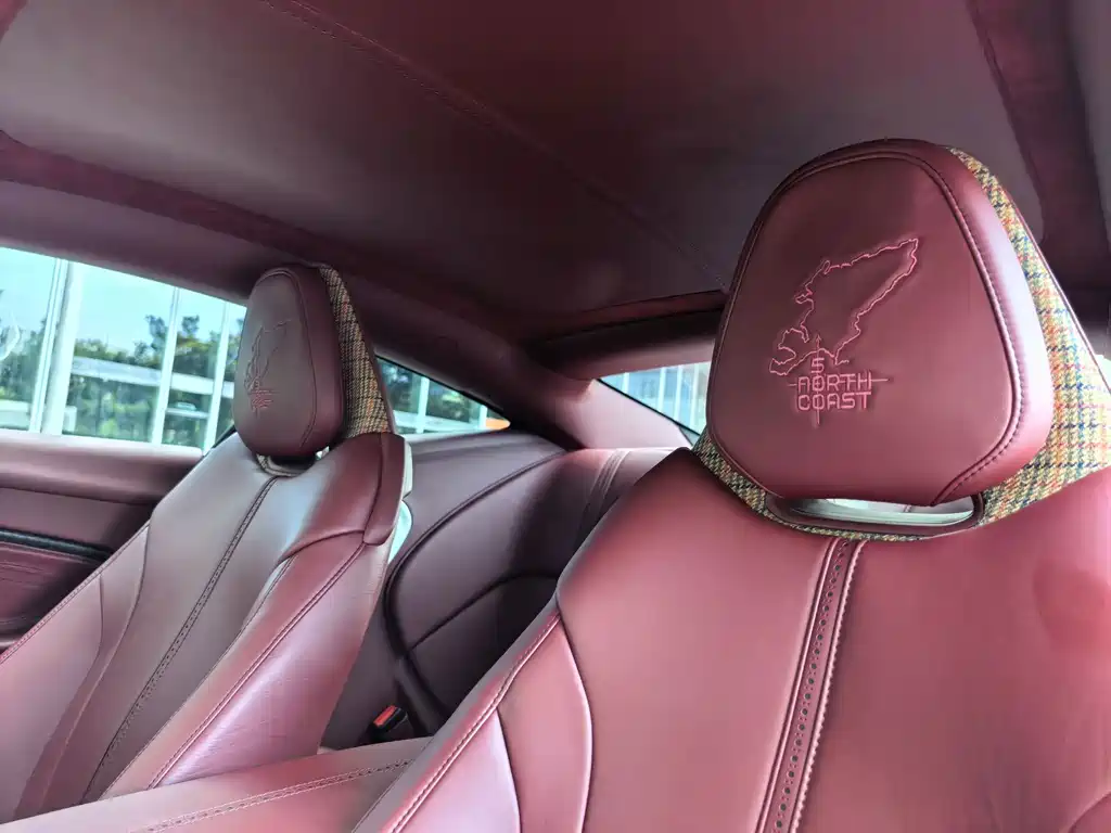 Aston Martin DB11 — миниатюра 11