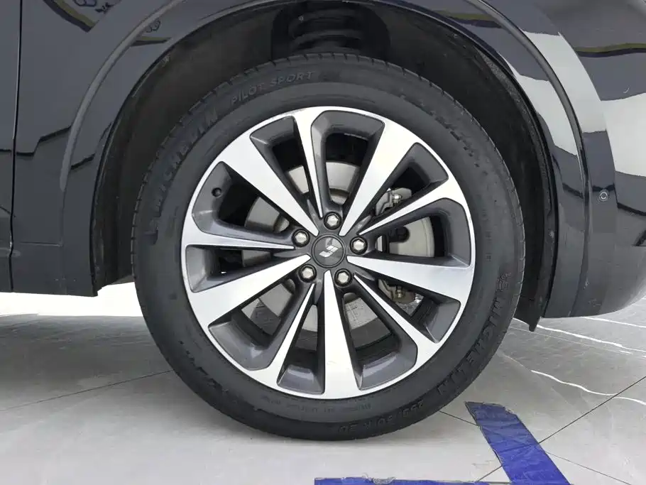 Li Auto Li ONE — миниатюра 6