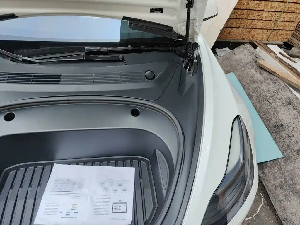 Tesla Model 3 — миниатюра 22