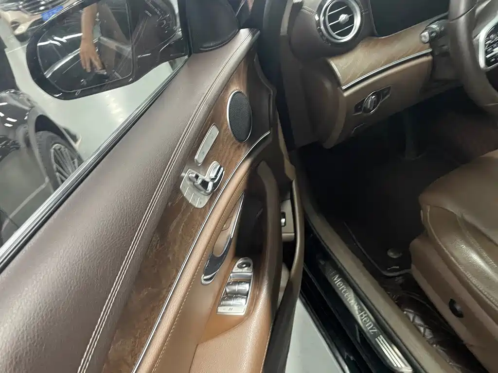 Mercedes-Benz E-Class — миниатюра 14