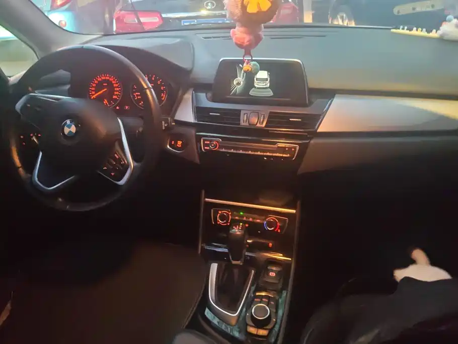 BMW 2 Series Active Tourer — миниатюра 16