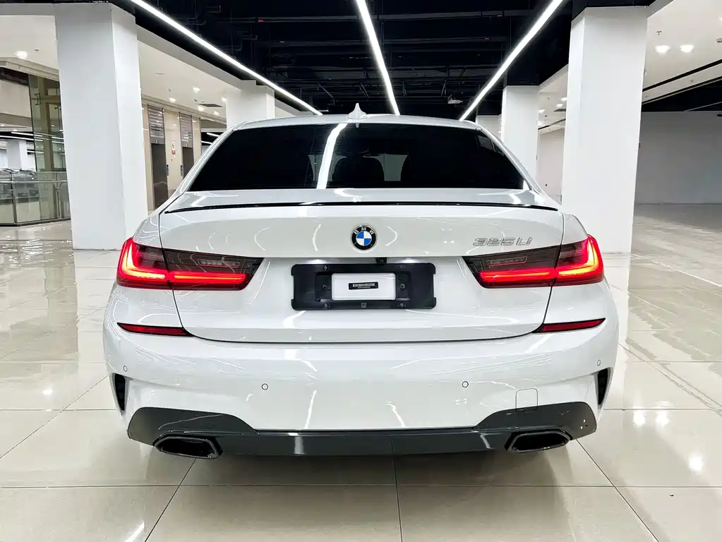 BMW 3 Series — миниатюра 3