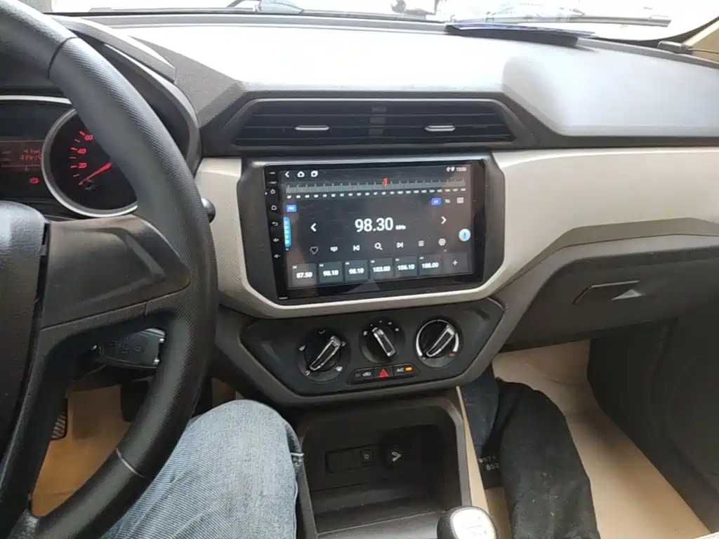 Wuling Hongguang — миниатюра 13