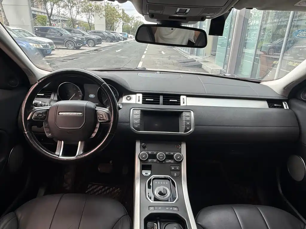 Land Rover Evoque — миниатюра 4