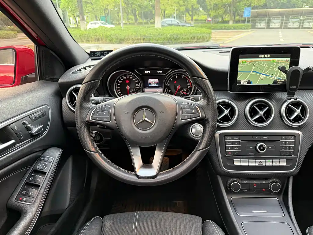 Mercedes-Benz A-Class (Import) — миниатюра 11