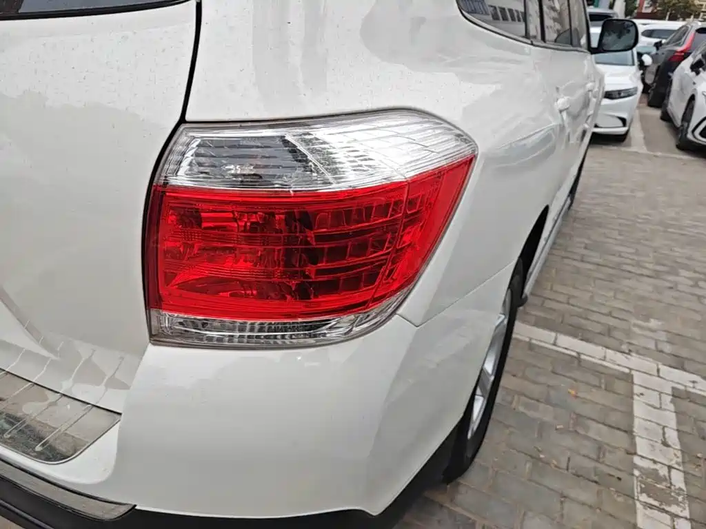 Toyota Highlander — миниатюра 8