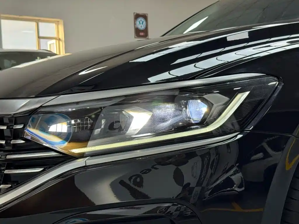 Volkswagen Passat — миниатюра 21