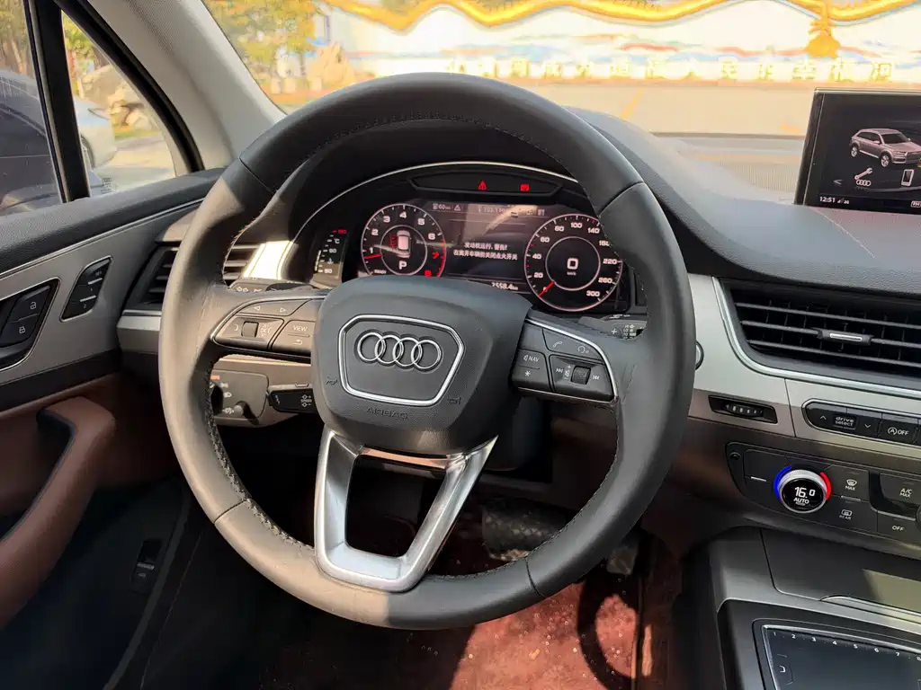 Audi Q7 — миниатюра 15