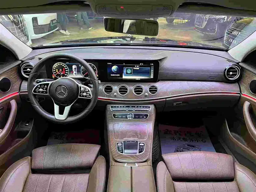 MERCEDES-BENZ E CLASS