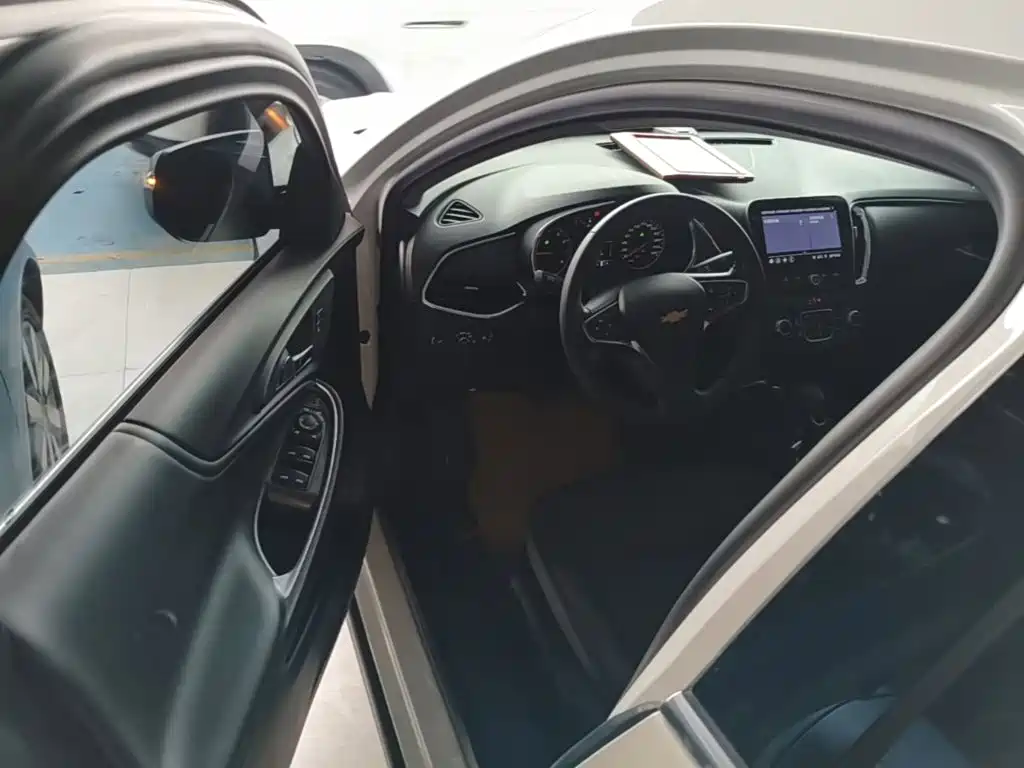Chevrolet Malibu XL — миниатюра 16