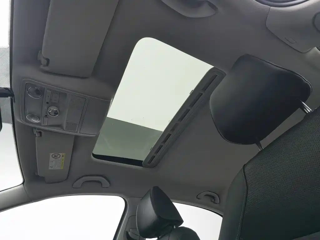 Volkswagen Sagitar — миниатюра 14