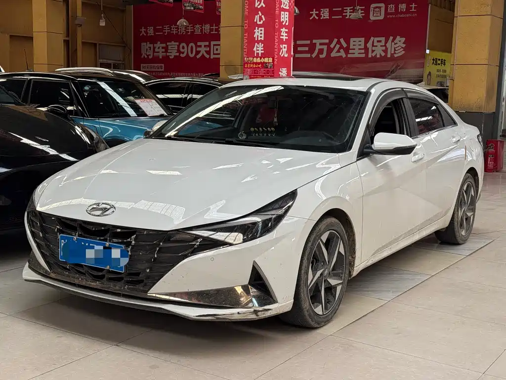 Hyundai Elantra 2022