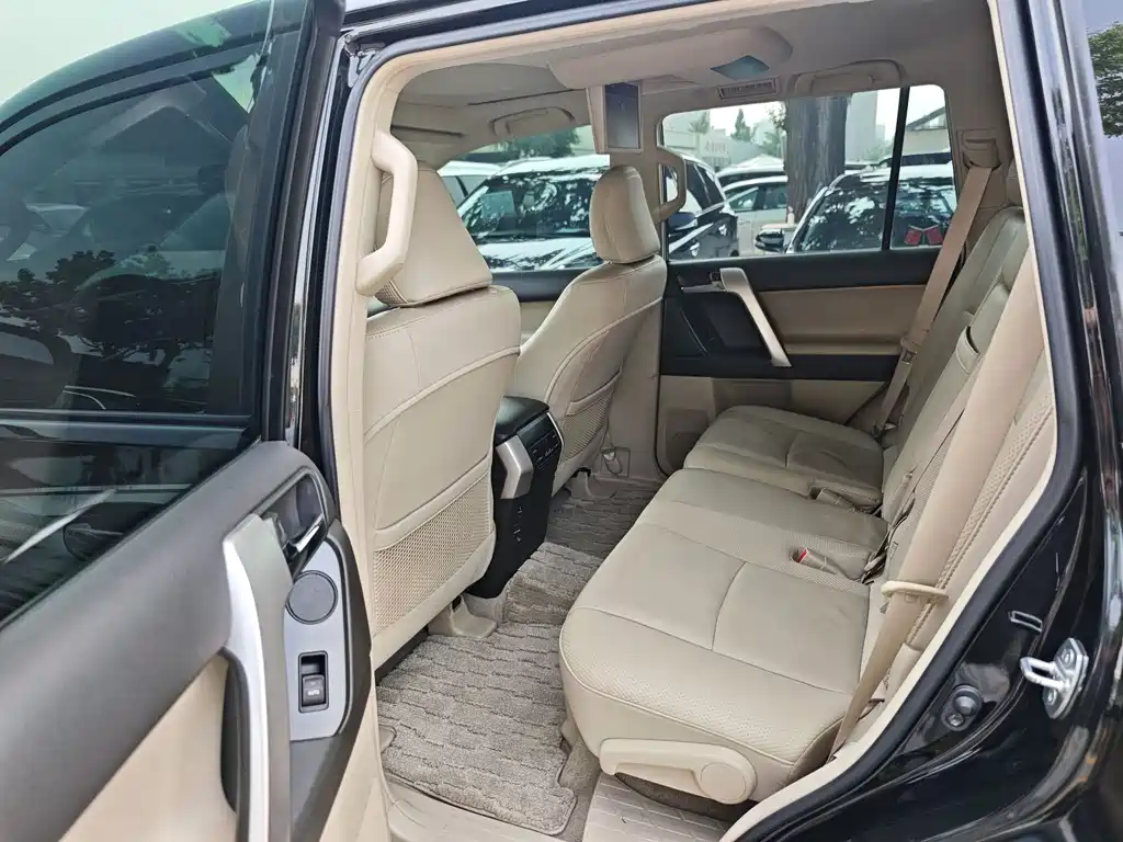 Toyota Land Cruiser Prado 2010 4.0L AT TX-L NAVI
