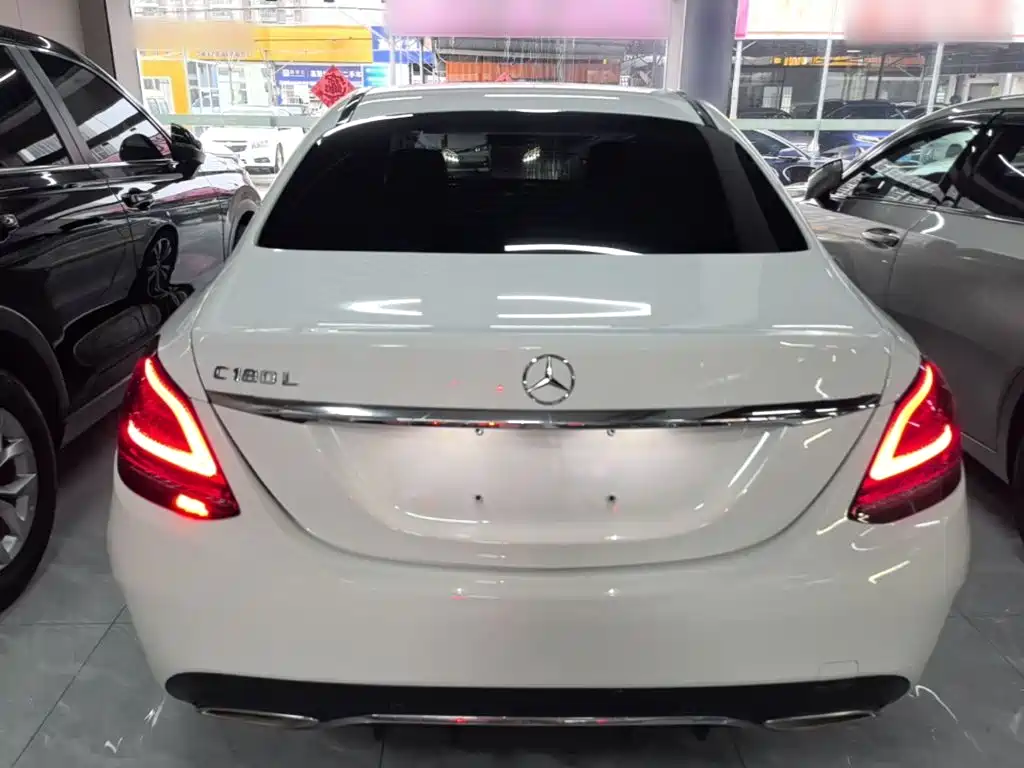 Mercedes-Benz C-Class — миниатюра 6