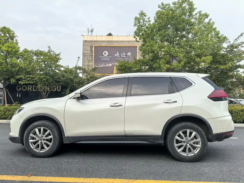 Nissan X-Trail — миниатюра 4