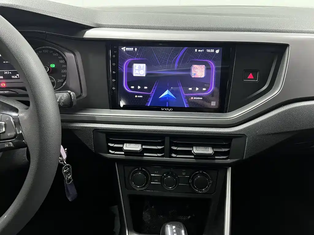 Volkswagen Polo — миниатюра 14