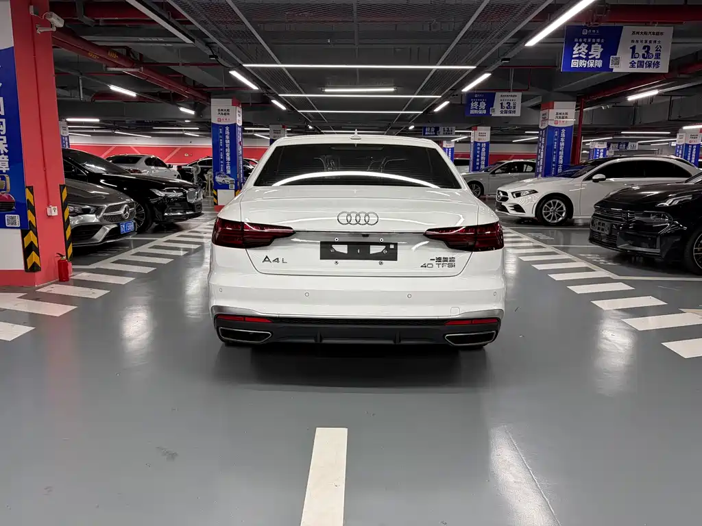 Audi A4L 2019 40 TFSI Fashion V