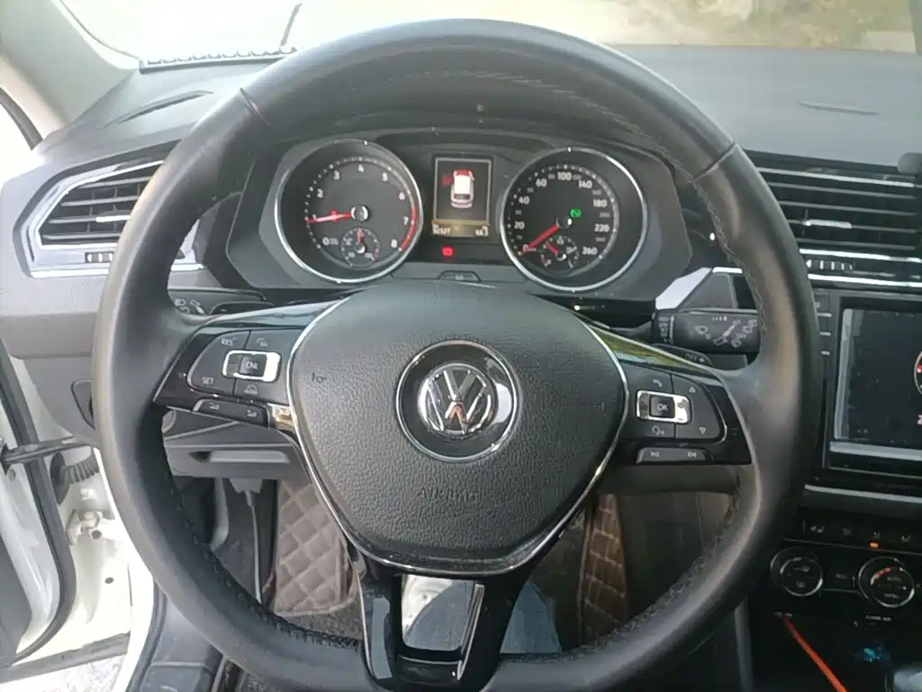 Volkswagen Tiguan L — миниатюра 11