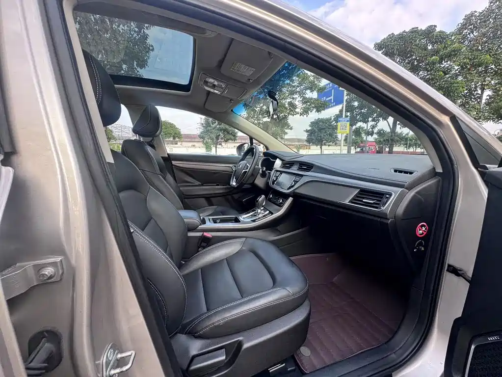 Geely Emgrand GS — миниатюра 9
