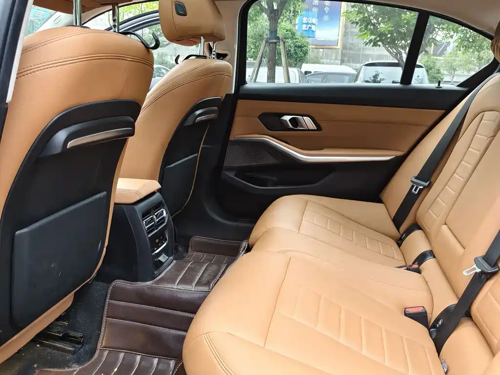 BMW 3 Series — миниатюра 10