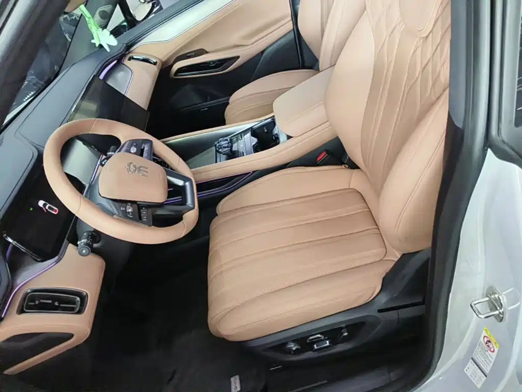 BYD L EV — миниатюра 15