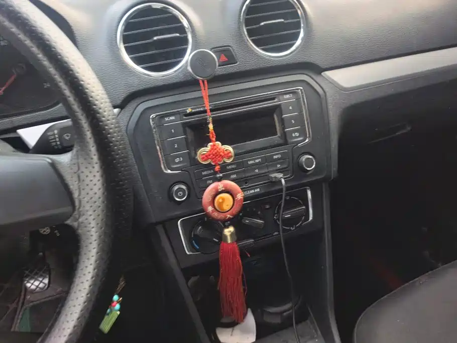 Volkswagen Jetta — миниатюра 13
