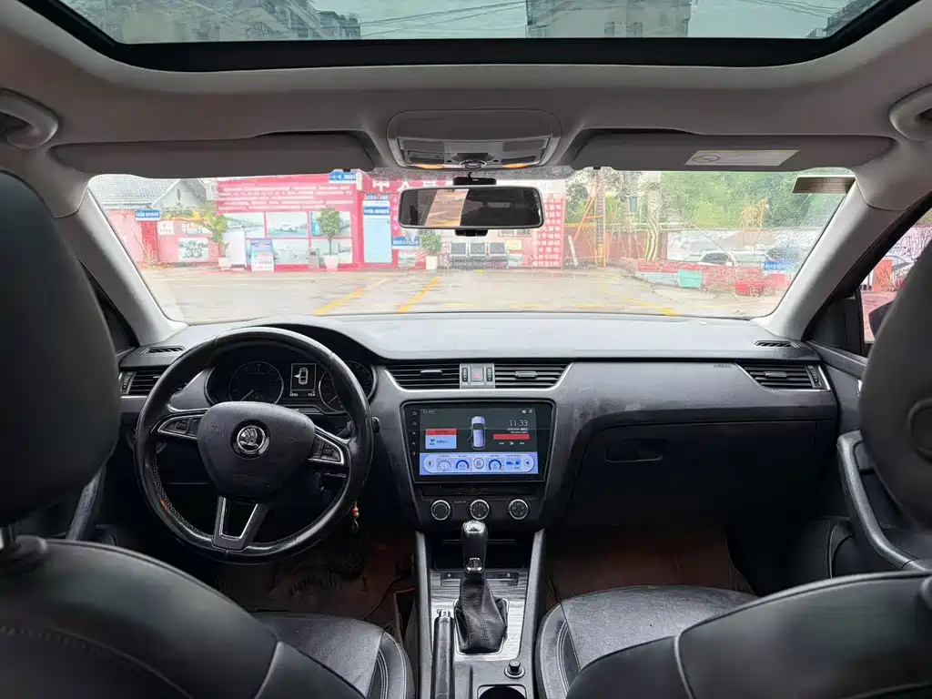 Skoda Octavia — миниатюра 7