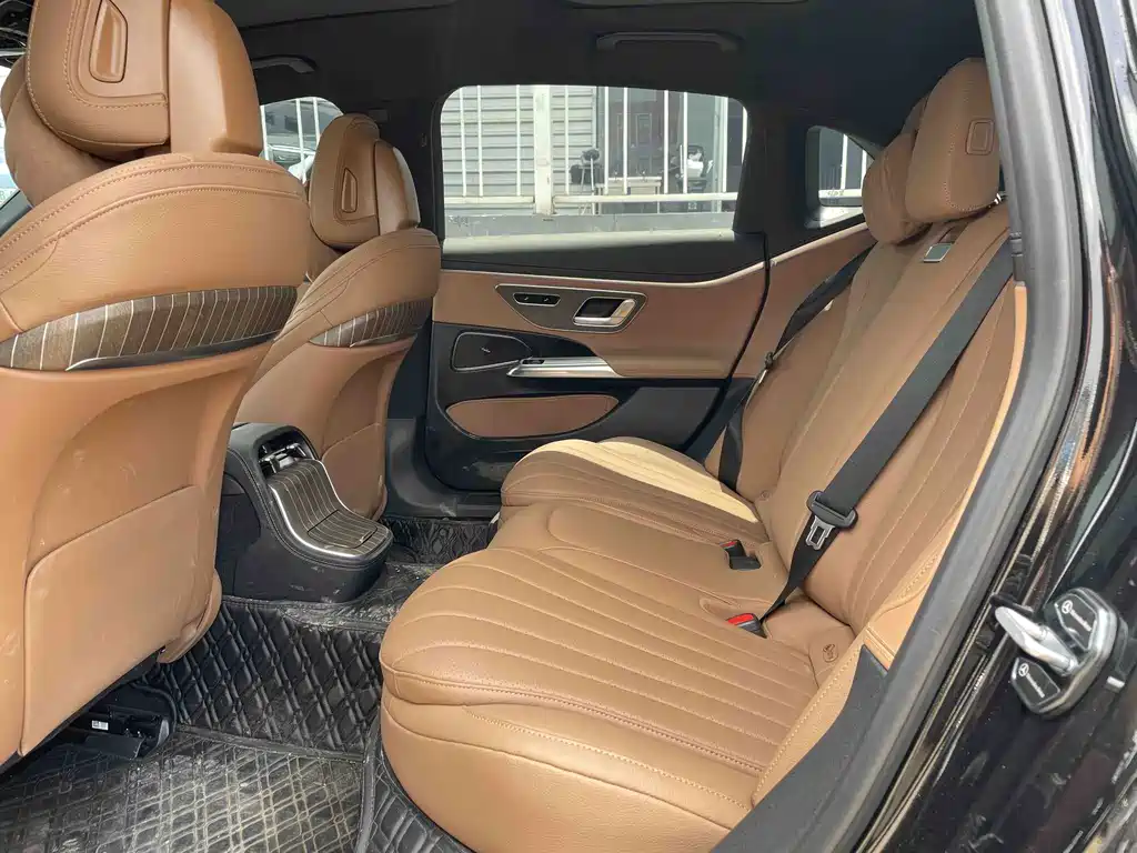 Mercedes-Benz E-Class New Energy — миниатюра 13