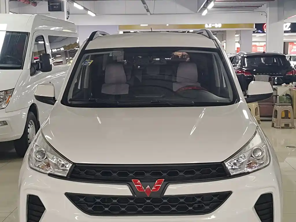 Wuling Hongguang S3 2018