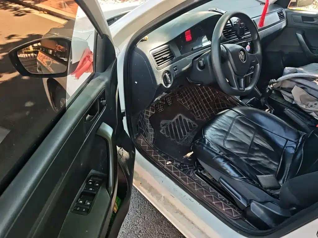 Volkswagen Santana — миниатюра 17