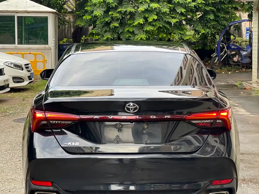 Toyota Avalon — миниатюра 9