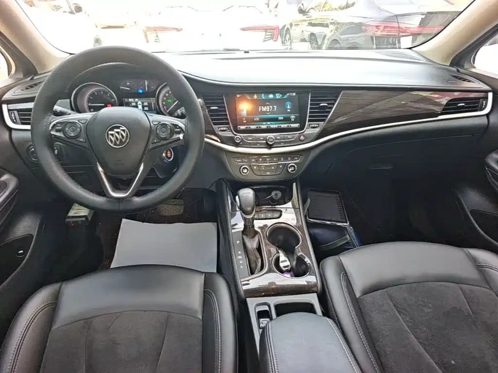Buick Verano — миниатюра 10