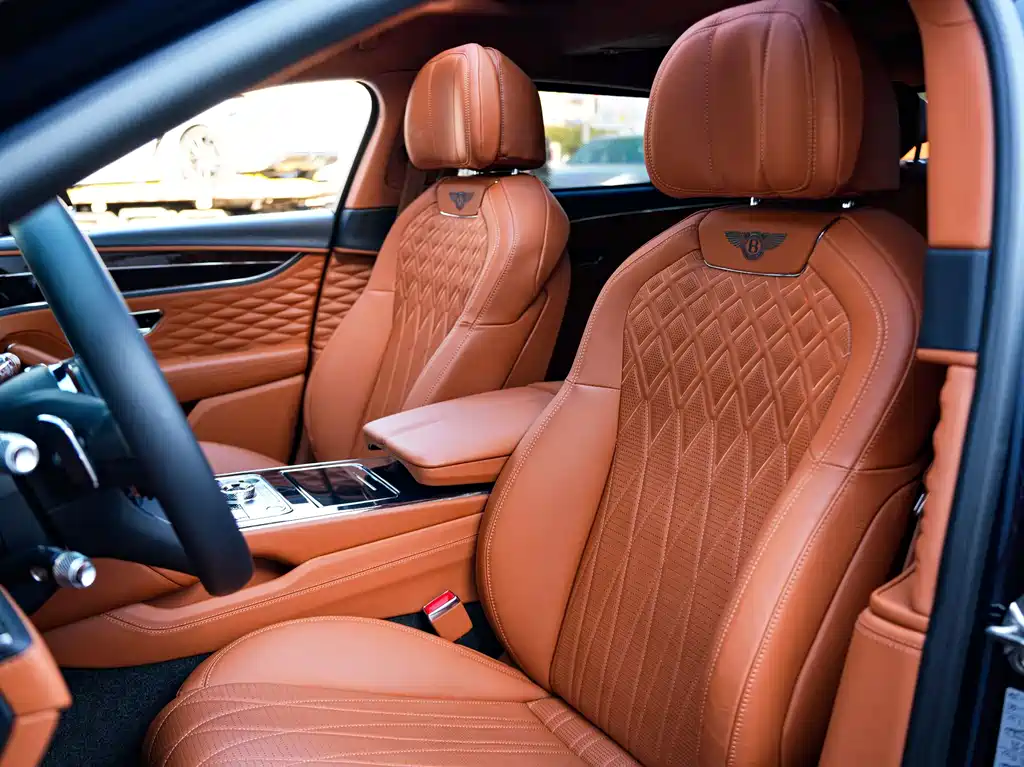 Bentley Flying Spur — миниатюра 16
