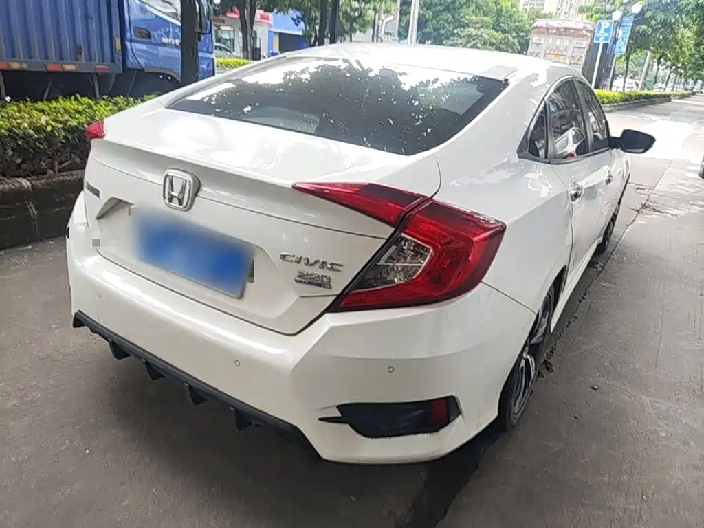 Honda Civic — миниатюра 7