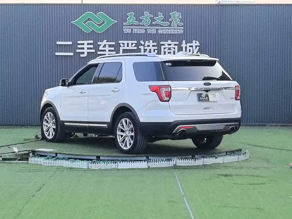 Ford Explorer (Import) — миниатюра 19
