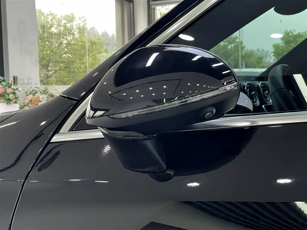 Mercedes-Benz GLC 2023 GLC 300 L 4MATIC 7 мест