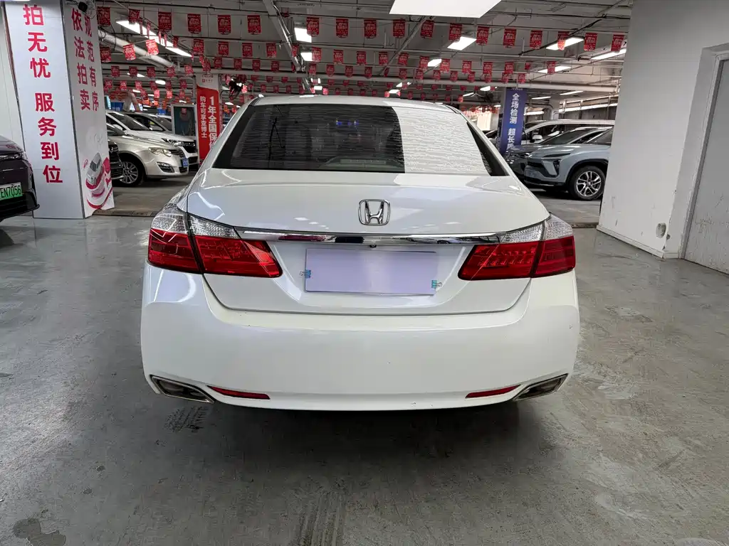 Honda Accord — миниатюра 10